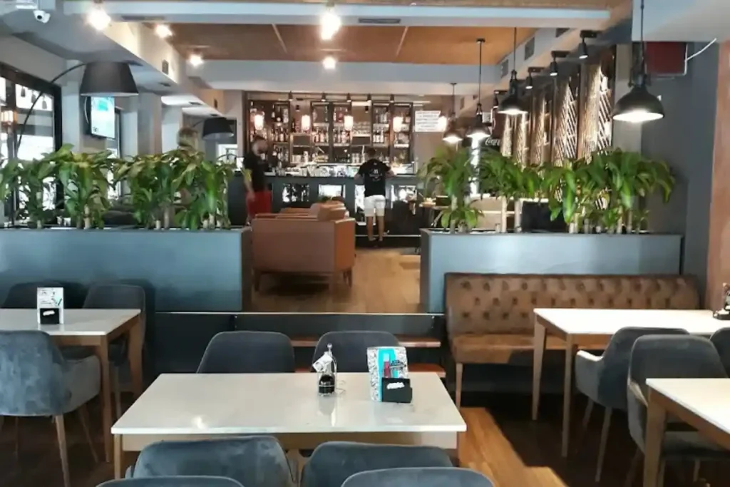 Experience the vibrant atmosphere, stylish interiors, and mouthwatering dishes at Brooklyn Bar and Kitchen Kumanovo. This photo highlights the perfect dining setup and sets the tone for your visit!